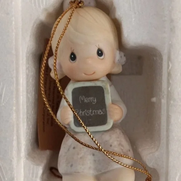 Vintage 1983 Precious Moments Love Is Patient Merry Christmas Ornament In Box - Picture 2 of 3